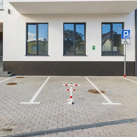 Air-conditioned Seaside With Parking & Balcony By Renters ウストロニエ・モルスキエ