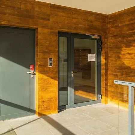 Air-conditioned Seaside With Parking & Balcony By Renters * ウストロニエ・モルスキエ