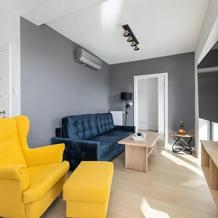 Air-conditioned Seaside With Parking & Balcony By Renters * ウストロニエ・モルスキエ