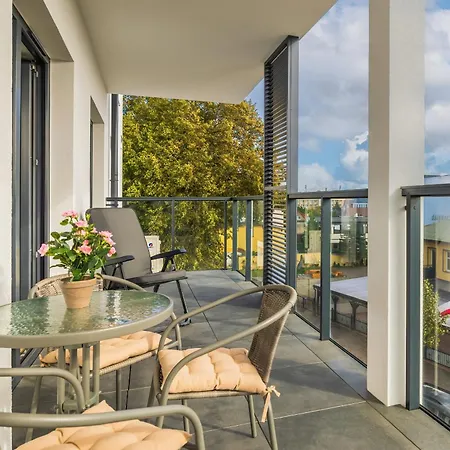 アパート Air-conditioned Seaside With Parking & Balcony By Renters