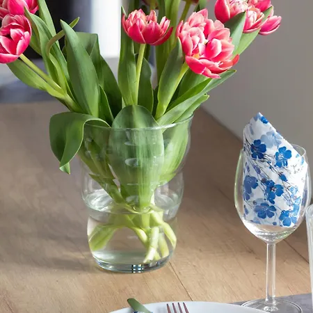 Air-conditioned Seaside With Parking & Balcony By Renters