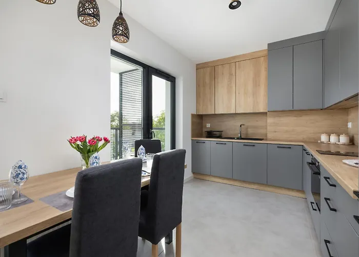 アパート Air-conditioned Seaside With Parking & Balcony By Renters *