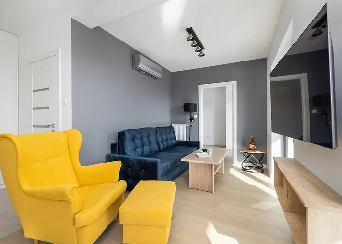 Air-conditioned Seaside With Parking & Balcony By Renters * ウストロニエ・モルスキエ